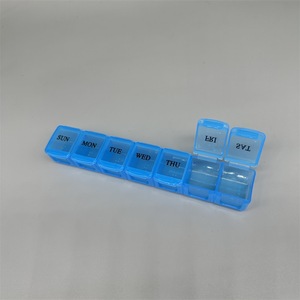 Pastillero <span class=keywords><strong>Semanal</strong></span> <span class=keywords><strong>de</strong></span> Siete Compartimentos, a Prueba <span class=keywords><strong>de</strong></span> Humedad, Rectangular, Portátil, Transparente, <span class=keywords><strong>Organizador</strong></span> <span class=keywords><strong>de</strong></span> Pastillas Día por Día - Product Image 4