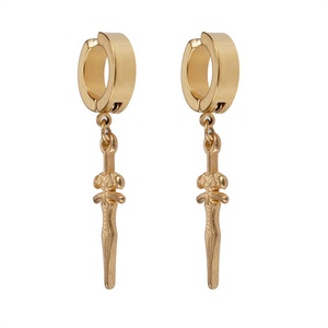 Pendientes de Aro Hipoalergénicos que No se Deslustran, con Colgante de Espada de Acero Inoxidable Estilo Hip Hop, Tipo Clip - Product Image 3