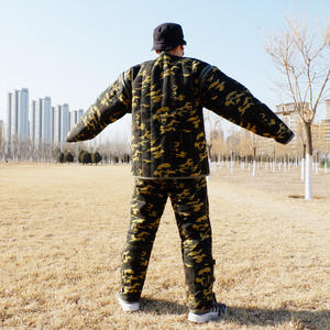 Bobite Professional Dog Training Bite Suit Équipement d'agilité personnalisé pour la manipulation des animaux de compagnie en plein air Camouflage en toile à la mode pour - Product Image 3