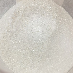 Pigmento in <span class=keywords><strong>polvere</strong></span> di mica muscovite all'ingrosso, pigmento sintetico bianco con effetto <span class=keywords><strong>flash</strong></span> lucido - Product Image 1