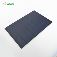 Panneau solaire PERC PET anti-rayures avec une efficacité de 22,4 %, traitement de surface personnalisé non standard pour une durabilité en extérieur