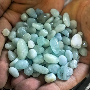 Nuevas llegadas 12-15mm cristales gravas piedras curativas a granel Natur Cielo Azul <span class=keywords><strong>Aguamarina</strong></span> Chip de <span class=keywords><strong>cristal</strong></span> para Decoración - Product Image 4