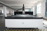 Machine de découpe laser fibre CNC 1530 à prix compétitif, fabriquée en Chine, 1000W-3000W, avec servomoteur Yaskawa, Cypcut AI, BMP, PLT, HIWIN, pour le métal