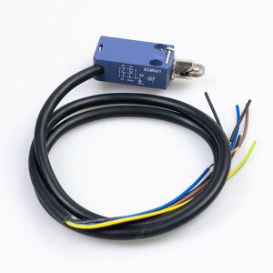 สวิตช์จำกัดระยะทางรุ่น XCMD25F2L1 ของแท้จาก Mt-Telemecanique แบบลูกกลิ้งเหล็ก M12 1NC+1NO แบบเบรกช้า สายยาว 1 เมตร พร้อมสายไฟในตัว มาตรฐาน IP67 - Product Image 6