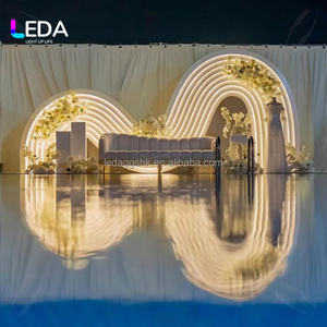 Arco de Fondo de Acrílico y PVC con Iluminación LED Personalizado de LEDA, Decoración Moderna para Escenarios de Boda, para Decoración de Eventos - Product Image 1