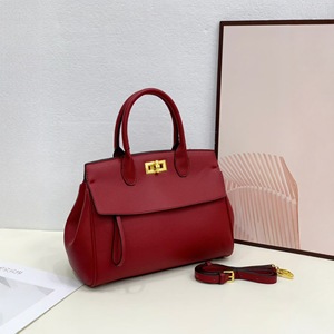 <span class=keywords><strong>Sac</strong></span> <span class=keywords><strong>à</strong></span> <span class=keywords><strong>main</strong></span> décontracté chic doublé polyester, nouvelle collection 2025, <span class=keywords><strong>sac</strong></span> <span class=keywords><strong>à</strong></span> <span class=keywords><strong>bandoulière</strong></span> élégant et minimaliste pour femme - Product Image 1