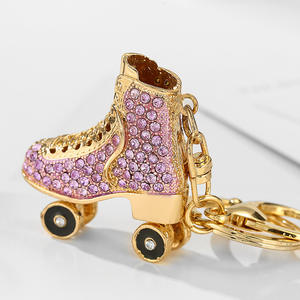 Mode européenne et américaine patins incrustés <span class=keywords><strong>de</strong></span> diamants petit cadeau porte-clés métal en gros pour pendentif voiture - Product Image 3
