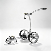 Chariot de golf électrique et télécommandé avec mécanisme de pliage rapide pour un transport pratique lors des voyages de golf