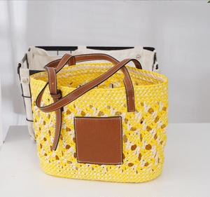 Sac fourre-tout décontracté en rotin jaune au crochet avec poignées en cuir marron, design ajouré, ouverture supérieure, style bohème pour la plage, mariage, femme, perles - Product Image 1