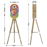 Photomaton en bois double face personnalisable avec emballage en caisse d'aviation et livraison rapide.