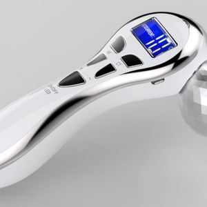 Rouleau de massage facial électrique rechargeable 4D à micro-courant, appareil de lifting du visage et de massage corporel - Product Image 6