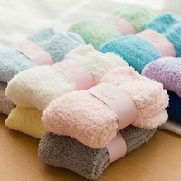 Fabrication de haute qualité épais hiver automne épaissi chaussette cachemire Tube éponge floue confortable chaussettes pour femmes