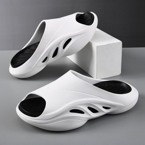 Chaussons personnalisés pour hommes, légers, en EVA, antidérapants, à bout ouvert, pour l'été, la plage, imprimés, à semelle souple, plateforme, design - Product Image 2