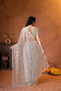 Sari indien traditionnel ethnique de créateur pour mariage, en tissu résille lourd, broderie et sequins, dernières créations modernes pour femmes - Product Image 4