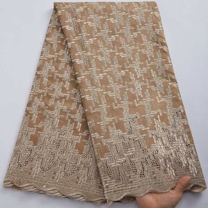 2996 venta al por mayor Algodón puro último 2022 Material de <span class=keywords><strong>costura</strong></span> de bordado de <span class=keywords><strong>alta</strong></span> calidad tela de encaje seco africano para hombres o mujeres tela - Product Image 1