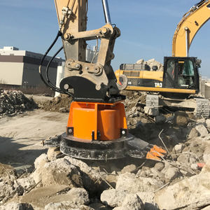 Graafmachine Met Schroot Magneet Zijn Te Hulp In De Schoonmaak/Clearing Van Ferro Schroot Binnen Sloop Sites En Recycling yards - Product Image 5