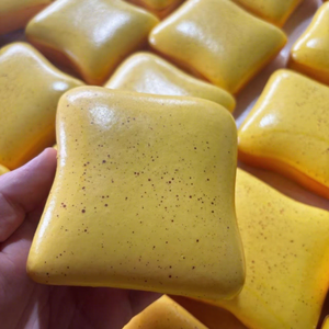 Juguete Antiestrés de Goma Suave Realista con Forma de Tostada de Crema, Colores Surtidos, de Levantamiento Lento, el Más Vendido - Product Image 3
