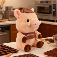Peluche de sanglier mignonne et habillée, douce, couleur chocolat, pour la vente en gros aux détaillants de cadeaux et la revente