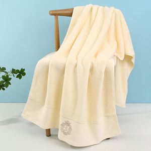 Serviette de bain d'hôtel et de douche en coton 100% de haute qualité avec logo personnalisé en gros - Product Image 3