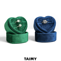 Boîte à bagues en velours en forme de cœur avec logo personnalisé, emballage de luxe portable pour bijoux, idéale pour les mariages et les anniversaires, étui cadeau pour bagues.