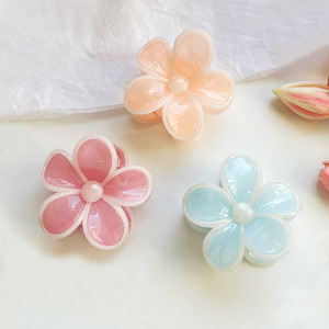 New Coming Women <b>Sweet</b> Jelly Colored Five-Petal <b>Flower</b> Hair Claw Popular Summer Plastic Hair Accessory Hair Claws - Product Image 2