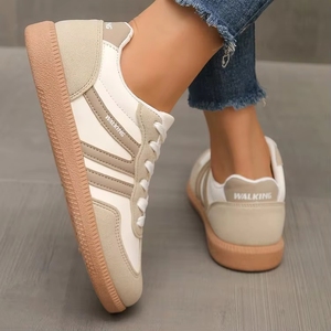 <span class=keywords><strong>Sneakers</strong></span> da Donna Trendy 2026 - Vendita all'Ingrosso di Scarpe Casual Retrò con Logo e Piattaforma in Bianco e Nero - Product Image 3