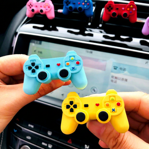 ที่หนีบช่องแอร์รูปทรงคอนโทรลเลอร์เกมส์  น้ำหอมปรับอากาศในรถยนต์  ตกแต่งภายในรถยนต์  แบบพลาสติก  ลายการ์ตูน - Product Image 3