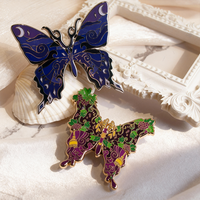Épingles en émail d'anime à succès, plaquées or, épingles de revers personnalisées à la mode, logo avec paillettes, épingles en émail dur