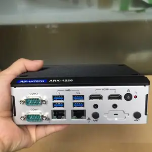 Advantech كمبيوتر مضمن بدون مروحة يمكن تركيبه على السكك الحديدية من انتل أتوم E3940 QC SoC بدقة 4k مع HDMI مزدوج / LAN مزدوج / M.2 DIN ARK-1220L