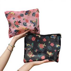 Sac en filet de style japonais avec motifs <span class=keywords><strong>coccinelle</strong></span>, canard, floral et oiseau, nouveau style, imprimé dessin animé mignon, sac de rangement et trousse de maquillage à très grande capacité - Product Image 1