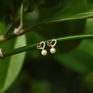Pendientes de Moda con Baño de Oro PVD, Acero Inoxidable 316L, Diseño de Corazón con Perla y Cristal - Product Image 3
