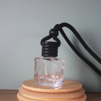 Diffuseur de Parfum Suspendu pour Voiture 10 ml, Flacon en Verre Transparent avec Couvercle en Bois, Désodorisant Voiture