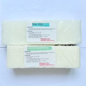 Base <span class=keywords><strong>de</strong></span> savon au <span class=keywords><strong>lait</strong></span> <span class=keywords><strong>de</strong></span> chèvre à faire fondre <span class=keywords><strong>et</strong></span> à couler - Base <span class=keywords><strong>de</strong></span> savon naturelle à la glycérine non parfumée pour la fabrication artisanale <span class=keywords><strong>de</strong></span> savon DIY - Product Image 6