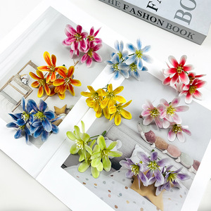 Flor Artificial, Ramo de Lirios Perfumados de 4 Ramas, Ramo de Seda, Accesorios para Bodas, Decoraciones para el Hogar - Product Image 1