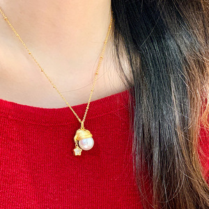 Collier en perles <span class=keywords><strong>d</strong></span>'imitation avec pendentif <span class=keywords><strong>chapeau</strong></span> de Noël Little Red Book, pour femme, léger et sportif, en alliage de zinc électroplaqué, chaîne en bambou, idéal pour l'<span class=keywords><strong>été</strong></span> - Product Image 6