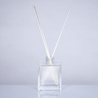 Bouteilles diffuseurs en verre côtelé transparentes personnalisées en usine, 50 ml, récipients d'aromathérapie vides, prise en charge du logo et de la couleur personnalisés
