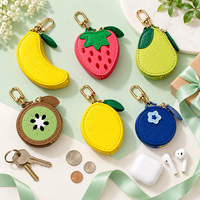 Porte-monnaie porte-clés mignon en forme de fruit, mini pochette zippée en similicuir avec clip pour femmes et filles, breloque de sac, cadeau et souvenir de fête