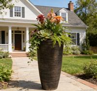 Grand pot de fleurs vertical en plastique PP brun foncé, côtelé, durable, léger, avec trou de drainage, pour extérieur, personnalisation de la couleur, pour la maison