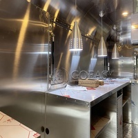 Remorque remorquée en acier inoxydable pour burger à la crème glacée et salle à manger mobile servant des collations de restauration rapide et un hot-dog