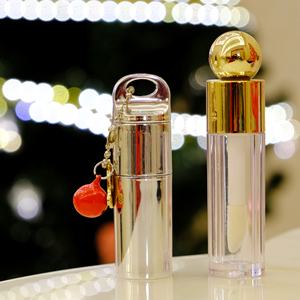 6ml Nouveau Design Transparent Lipgloss Conteneurs Baguette Transparente Avec Grande Biche Pied Lèvres Tube D'huile Or Couvercle Emballage Cosmétique en Stock - Product Image 6