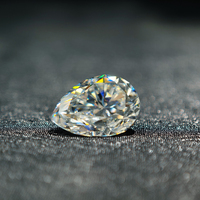 Vente en gros usine de pierres brutes de moissanite blanches de qualité VVS, de forme poire, créées en laboratoire, à effet chromatique, dureté 9.25 Mohs, pour la joaillerie