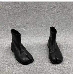 Xinzi รองเท้าบู้ทกันฝนสำหรับผู้หญิงรองเท้าบูทหุ้มข้อส้นแบนแบบแยกนิ้วเท้าหนังแท้คุณภาพสูงใส่สบาย
