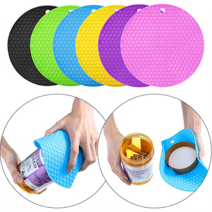 Opciones Multicolores, Salvamanteles de Silicona Redondo de 7 Pulgadas con Patrón de Panal de Abeja, Antiadherente, Reutilizable, Resistente al Calor, de Grado Alimenticio - Product Image 1