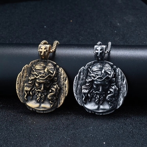 Collane con Ciondolo Hip Hop Punk in Acciaio Inossidabile Placcato Oro 18k PVD con Moneta Religiosa di <span class=keywords><strong>San</strong></span> Benedetto e Gesù, Gioielli alla Moda da Uomo - Product Image 3