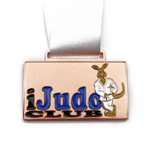 Medallón 3D de aleación de zinc y hierro personalizado barato, medalla de honor con caja de terciopelo y cinta corta