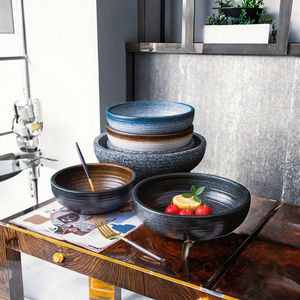 Bol à nouilles Lamian jetable classique noir mat en bois de style japonais, motif éclaboussures d'encre, pour usage en restaurant 8iwood - Product Image 3