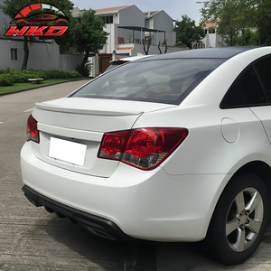 สปอยเลอร์หลังทรง OE สีดำเงา สำหรับ Chevrolet Cruze ปี 2010-2015 - Product Image 2