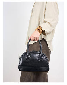 Nouveau sac bandoulière rouge polyvalent et mignon pour femme en cuir véritable, design niche en forme de coussin de cochon, deux modèles tendance - Product Image 1