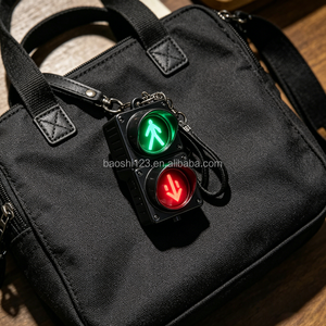 Llavero con Luz LED de Tráfico Peatonal de 2 Luces, Mini Señalización Roja y Verde Intermitente, Colgante Luminoso Novedoso para Niños, Regalo - Product Image 4