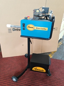 Venta caliente AM8700 Torno <span class=keywords><strong>de</strong></span> <span class=keywords><strong>disco</strong></span> montado en el coche Máquina <span class=keywords><strong>de</strong></span> <span class=keywords><strong>disco</strong></span> abrasivo Máquina <span class=keywords><strong>de</strong></span> corte <span class=keywords><strong>de</strong></span> <span class=keywords><strong>disco</strong></span> <span class=keywords><strong>de</strong></span> freno 220V/110V - Product Image 5